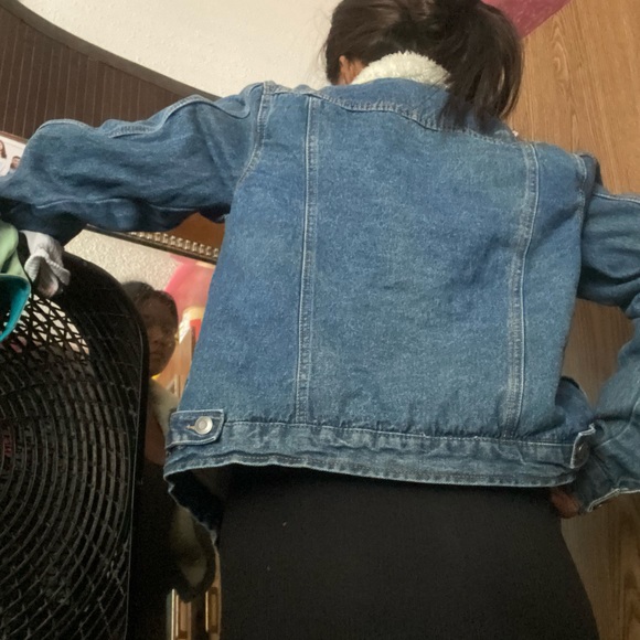 Jacket - Picture 2 of 4